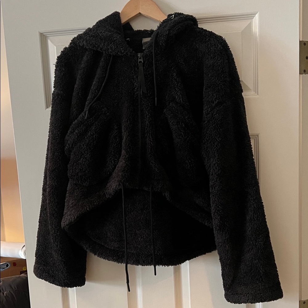 Gymshark Cropped Sherpa Zipup Hoodie Black L